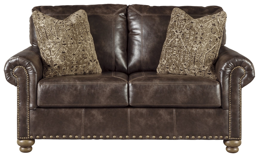 Nicorvo Loveseat