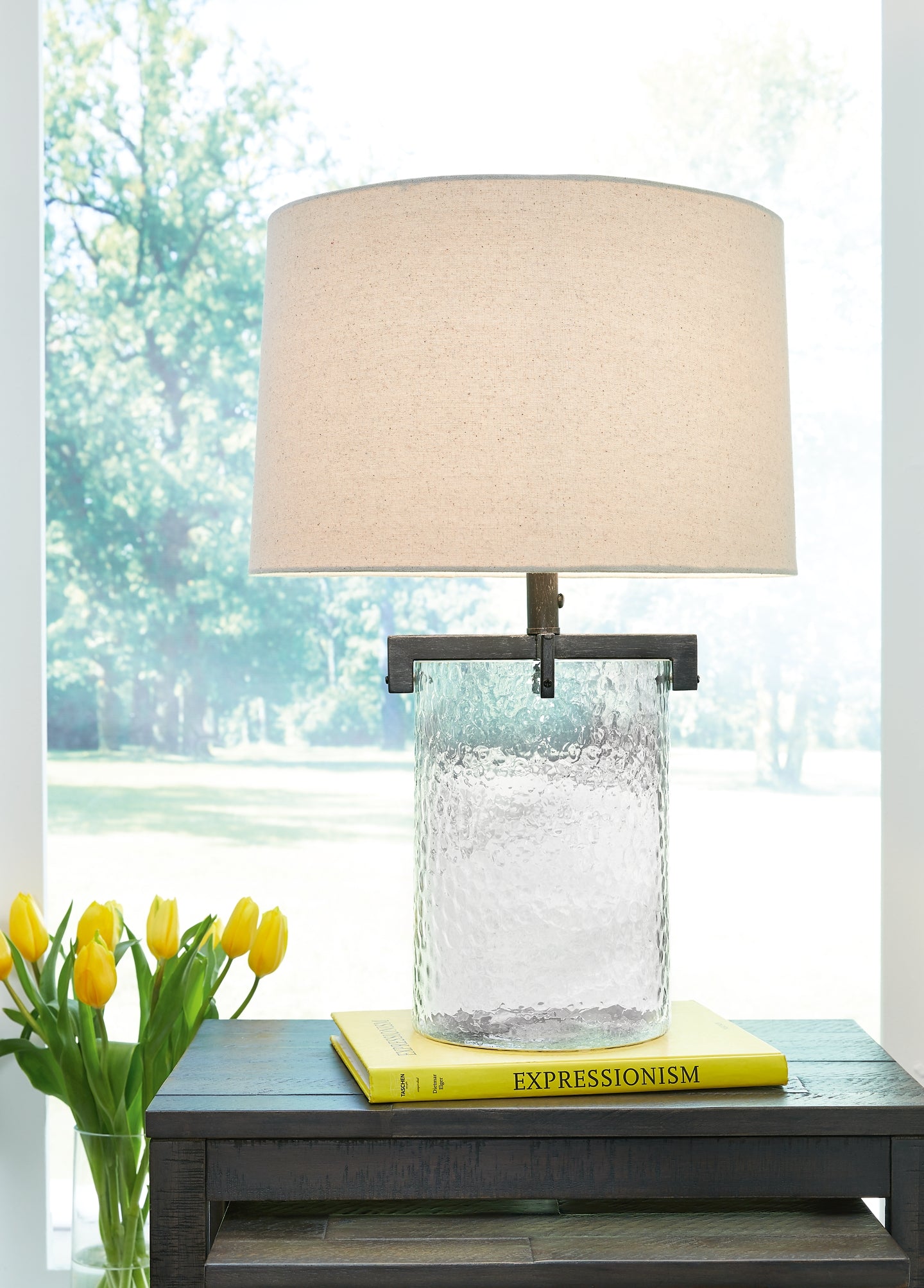 Fentonley Glass Table Lamp (1/CN)