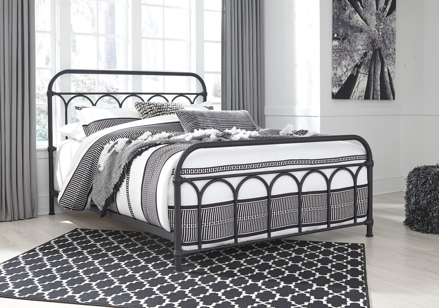 Nashburg Queen Metal Bed with Mattress