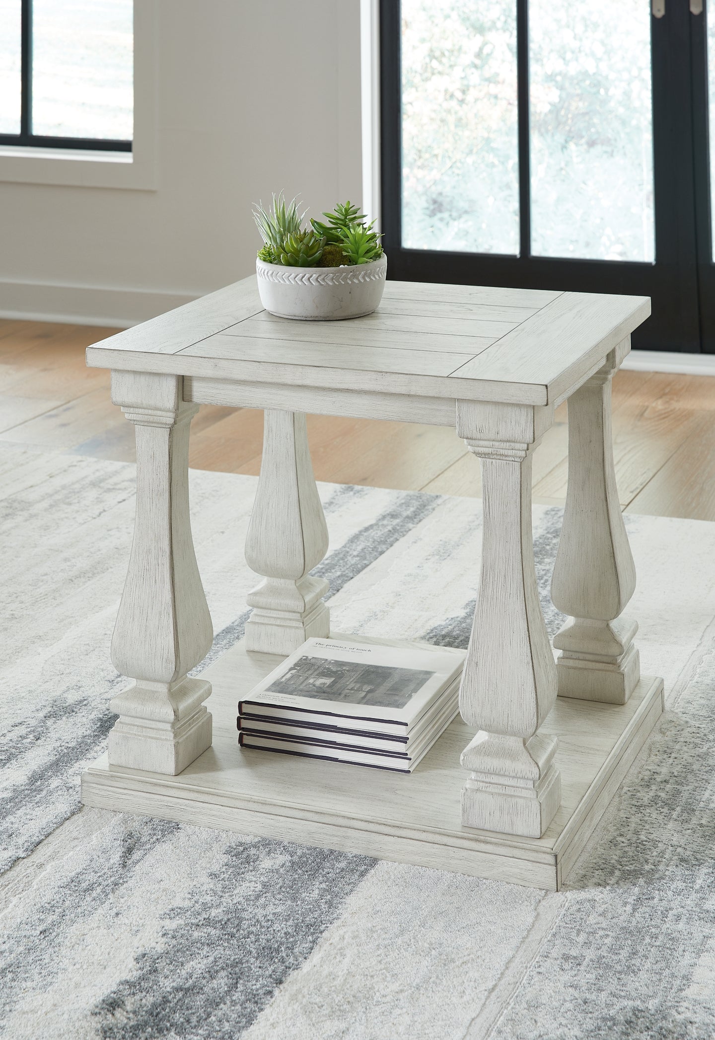 Arlendyne Coffee Table with 2 End Tables