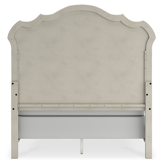 Arlendyne Queen Upholstered Bed with Mirrored Dresser